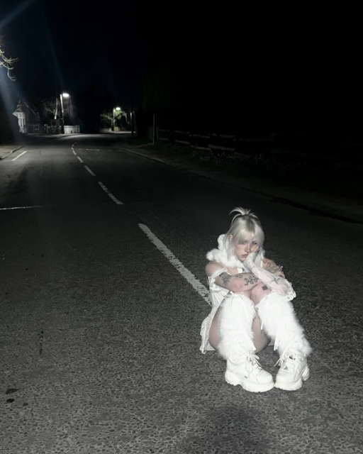 givemeyourteeth live at Folklore Hoxton