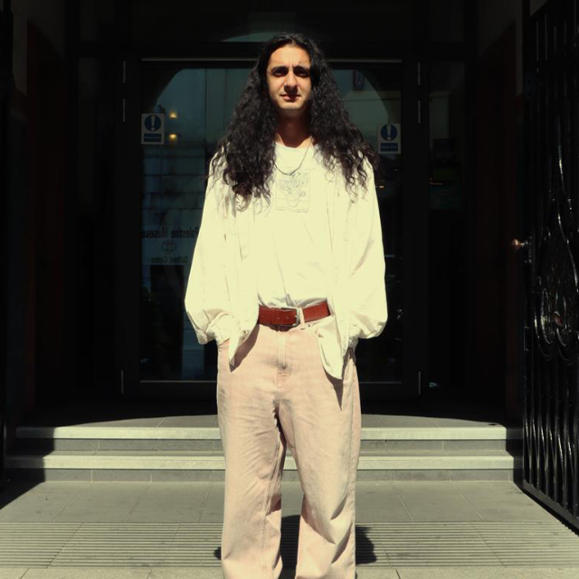 Darius Zaltash live in Bristol