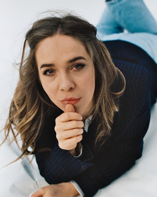 Olive Featherstone live in Bristol