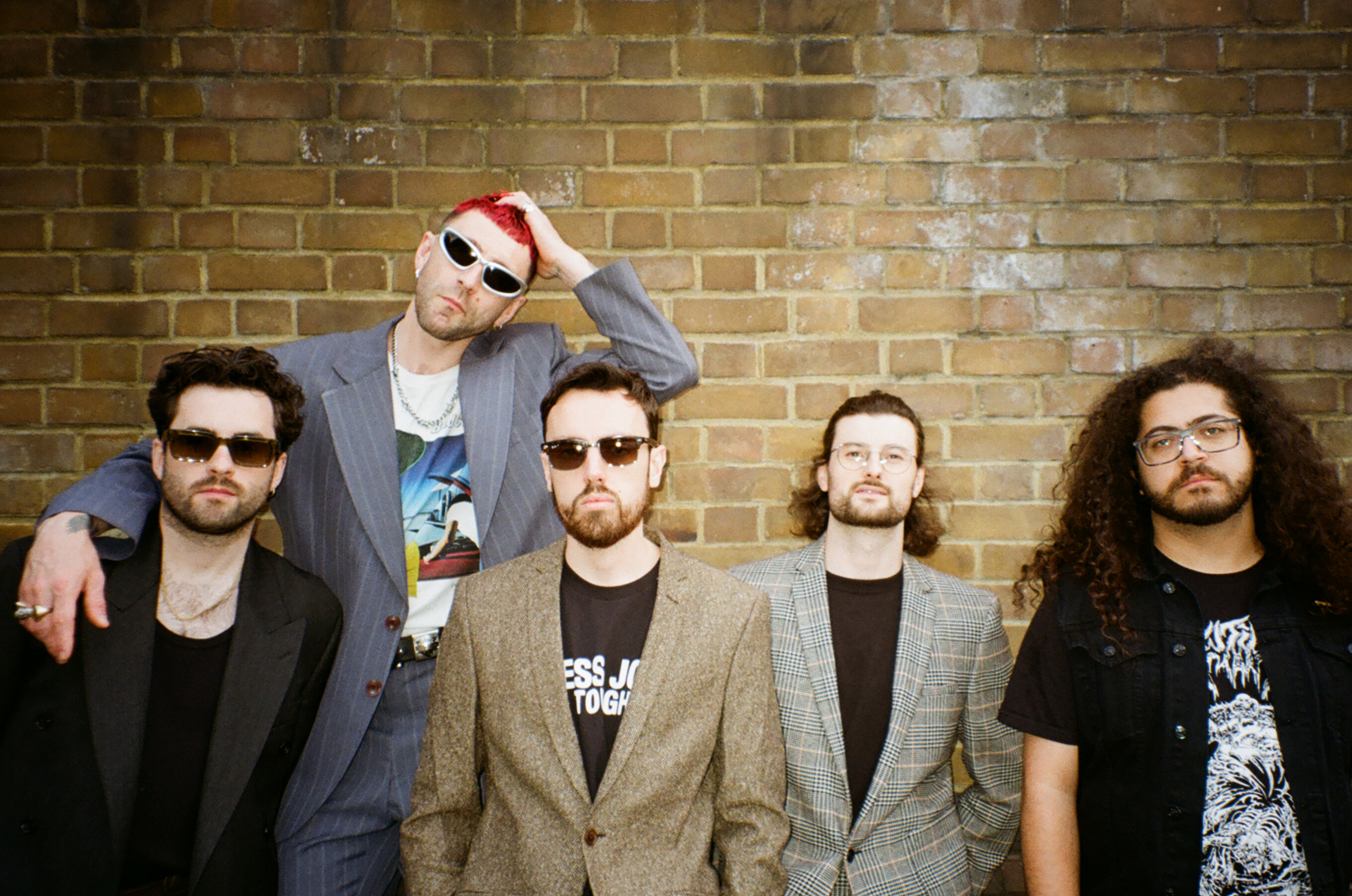 Honess Jones & The Tough Love