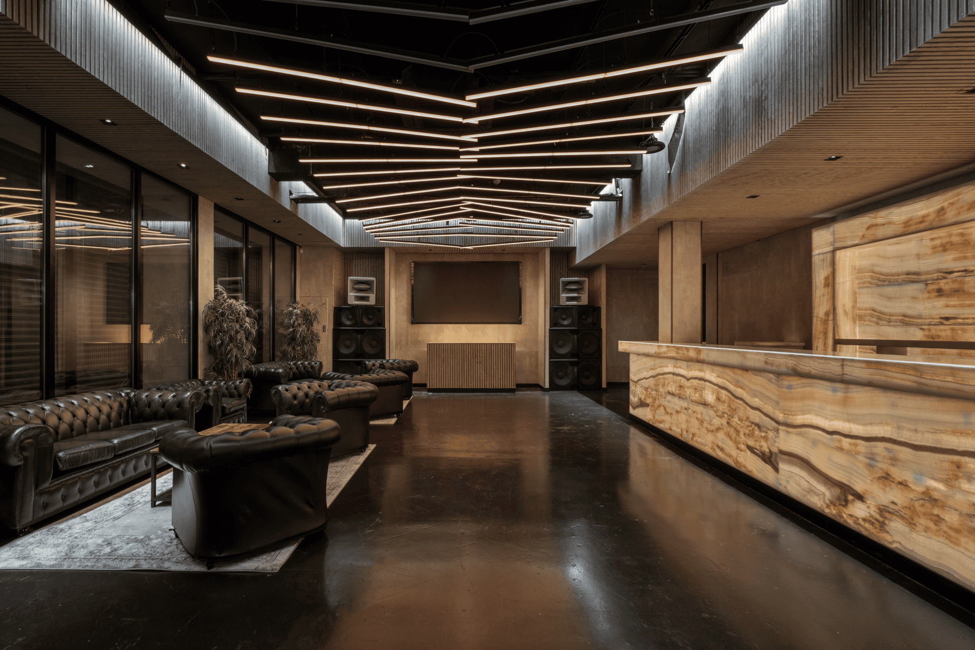 E1 - White Studios
