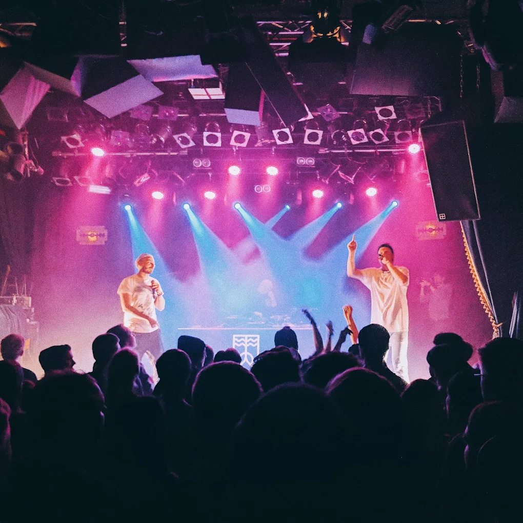 uebel und gefaehrlich